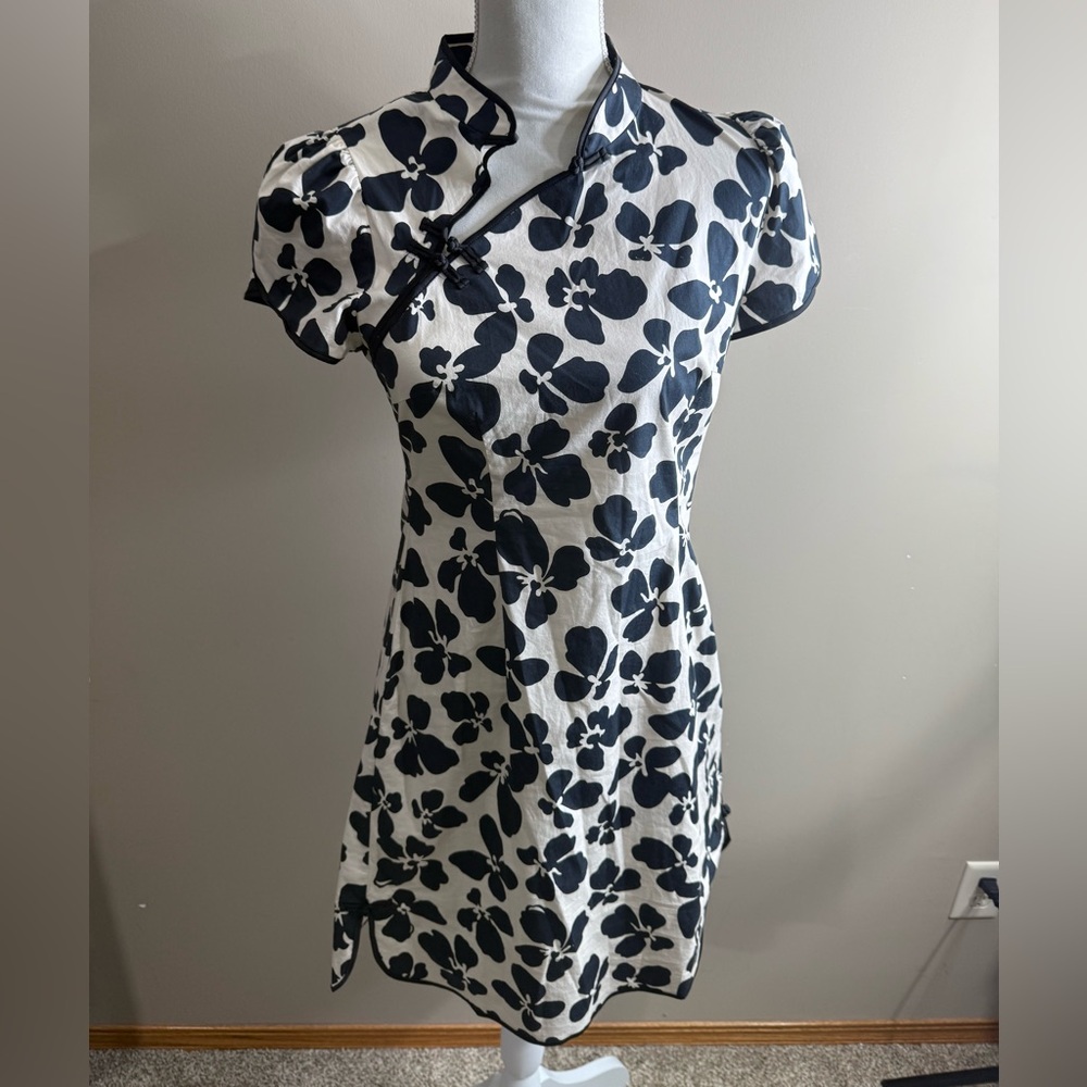 Goelia Black and White Dress size medium